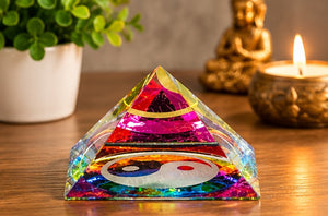 Feng Shui Crystal Pyramid with Yin Yang Symbol for Vastu Home Decor
